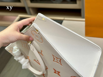 Franco Shops - Louis Vuittons  - 15050
