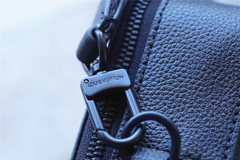 Franco Shops - Louis Vuittons  - 9971