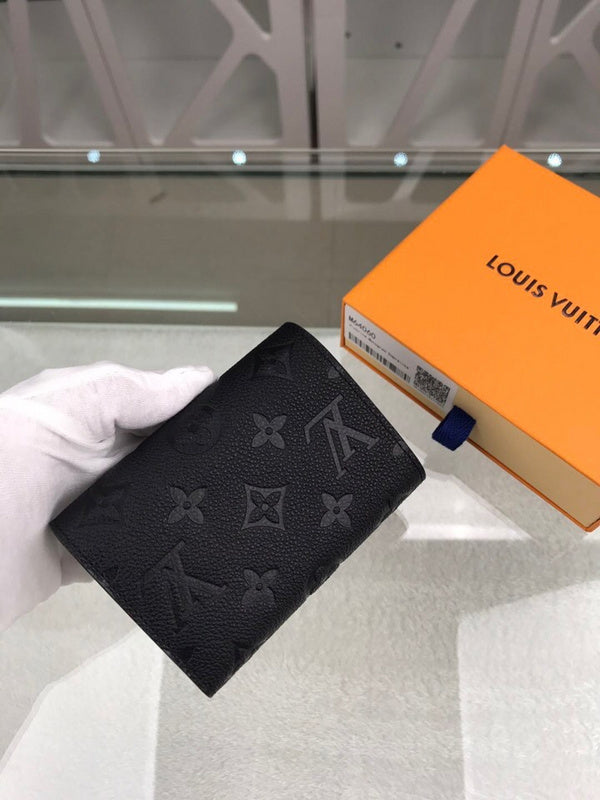 Franco Shops - Louis Vuittons  - 9150