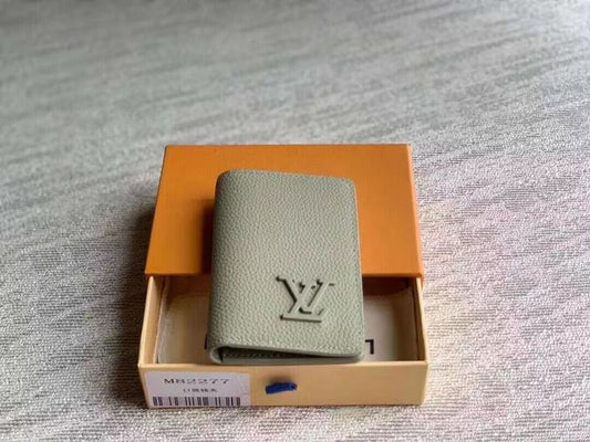 Franco Shops - Louis Vuittons  - 15282