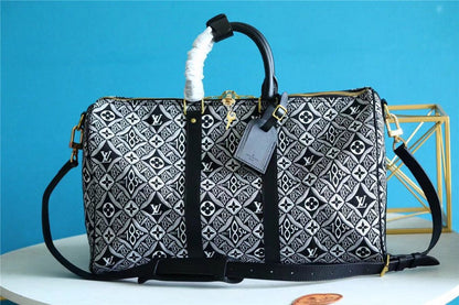 Franco Shops - Louis Vuittons  - 9438