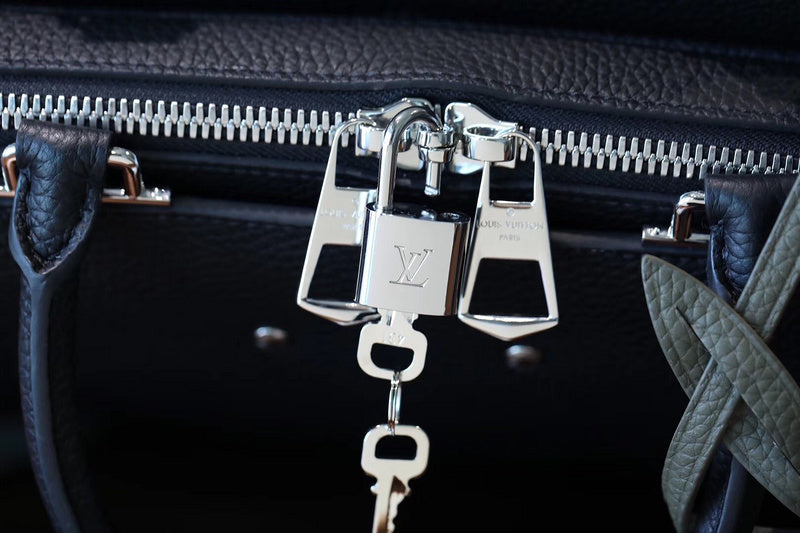 Franco Shops - Louis Vuittons  - 9828