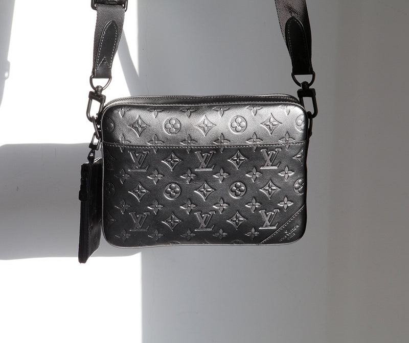 Franco Shops - Louis Vuittons  - 15782