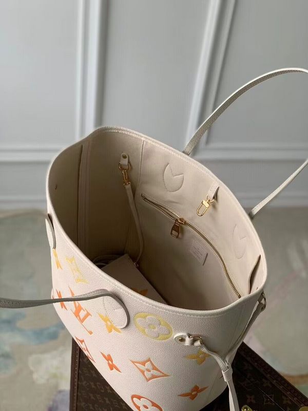 Franco Shops - Louis Vuittons  - 15363