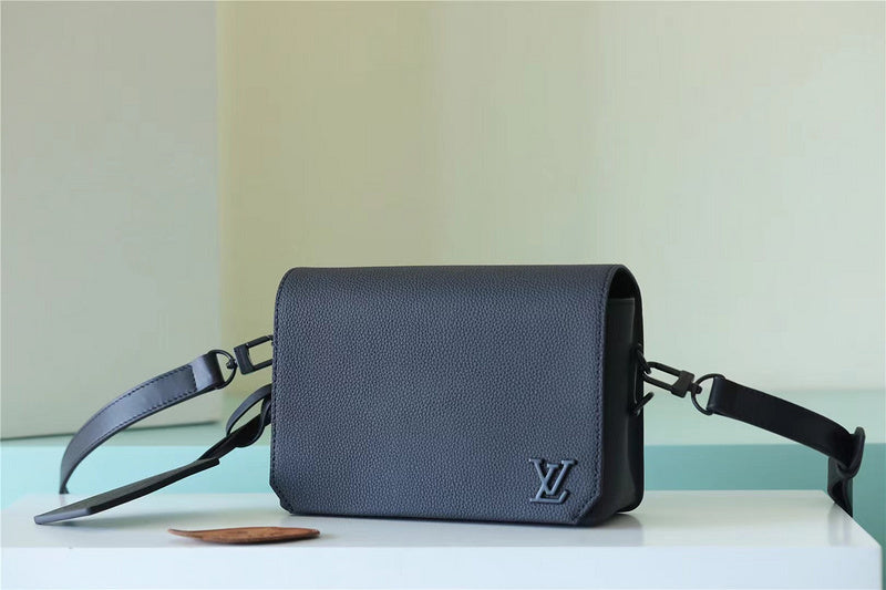 Franco Shops - Louis Vuittons  - 9969