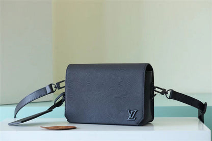 Franco Shops - Louis Vuittons  - 9969