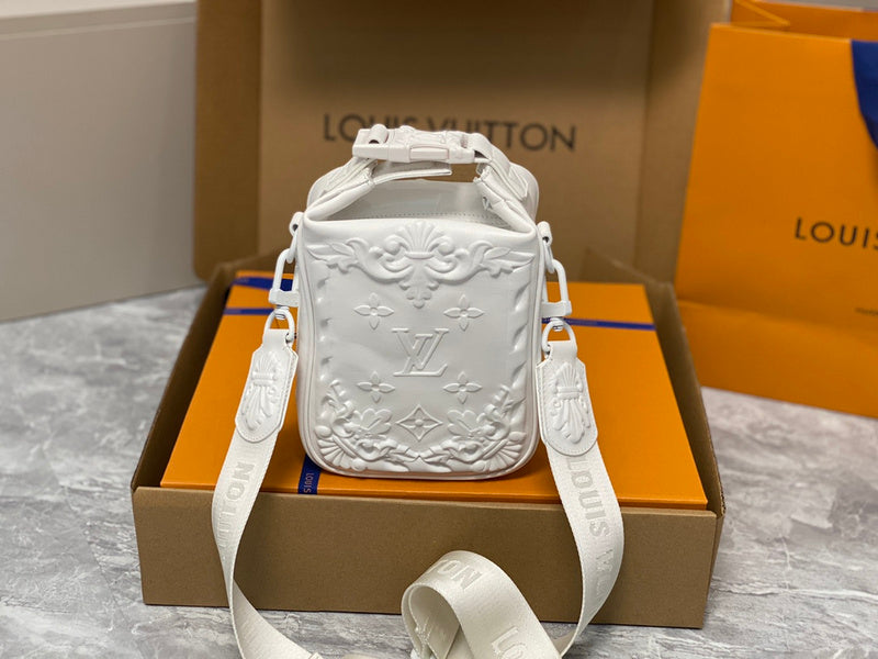Franco Shops - Louis Vuittons  - 15479