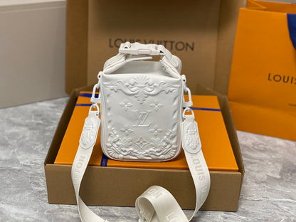 Franco Shops - Louis Vuittons  - 15479