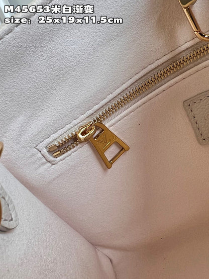 Franco Shops - Louis Vuittons  - 15339