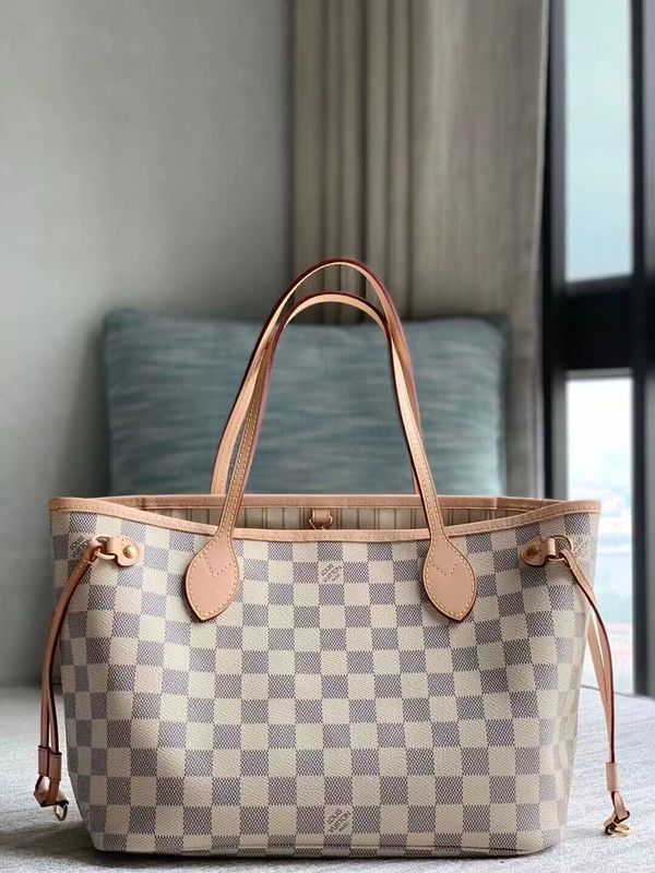 Franco Shops - Louis Vuittons  - 15829