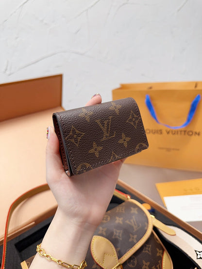 Franco Shops - Louis Vuittons  - 15020