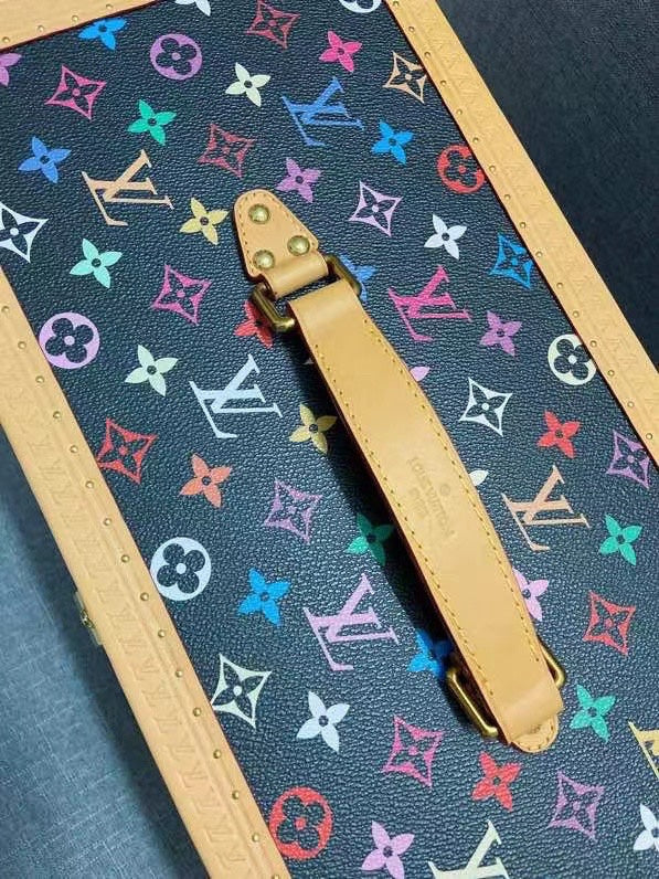 Franco Shops - Louis Vuittons  - 9492