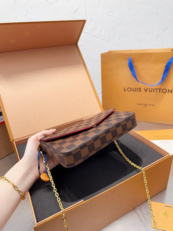 Franco Shops - Louis Vuittons  - 15021