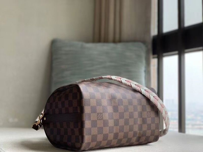 Franco Shops - Louis Vuittons  - 15378
