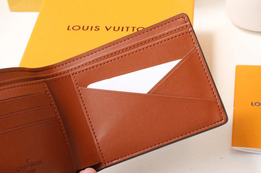 Franco Shops - Louis Vuittons  - 15776