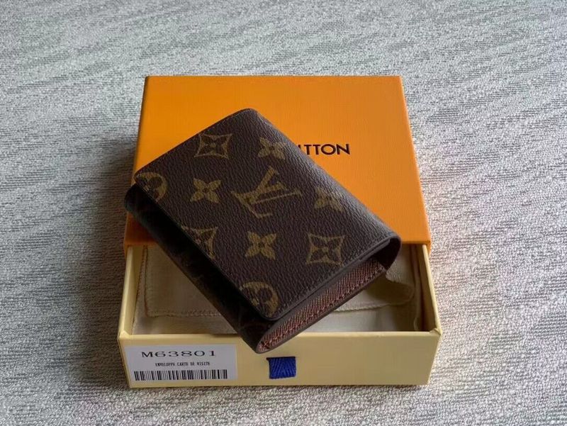 Franco Shops - Louis Vuittons  - 15755