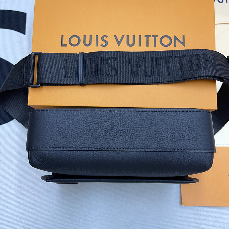 Franco Shops - Louis Vuittons  - 9934