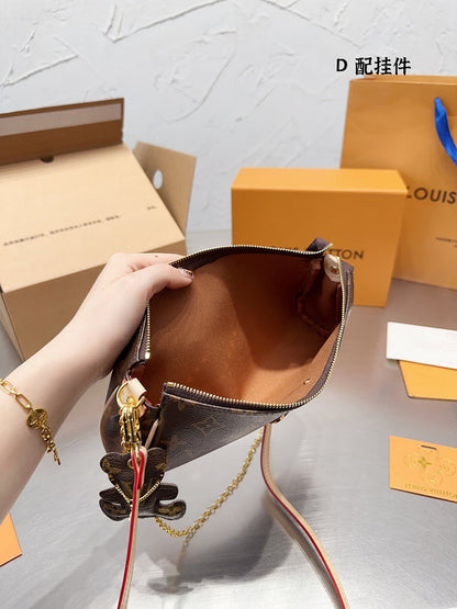 Franco Shops - Louis Vuittons  - 15083