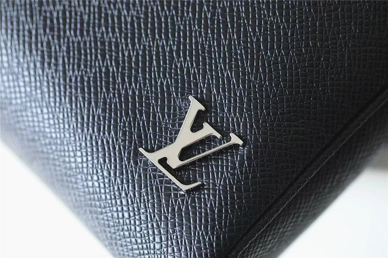 Franco Shops - Louis Vuittons  - 9979