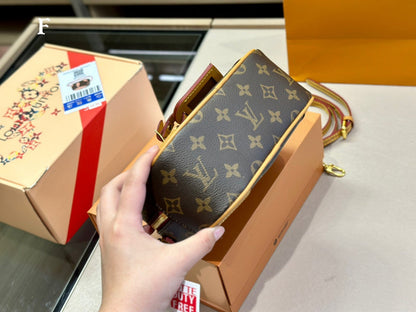Franco Shops - Louis Vuittons  - 15035