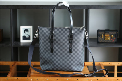 Franco Shops - Louis Vuittons  - 9842