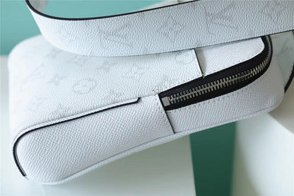 Franco Shops - Louis Vuittons  - 9897