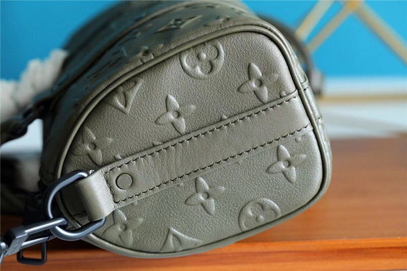Franco Shops - Louis Vuittons  - 9437