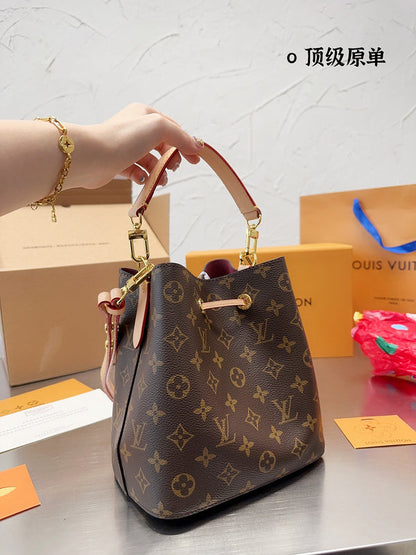 Franco Shops - Louis Vuittons  - 14957