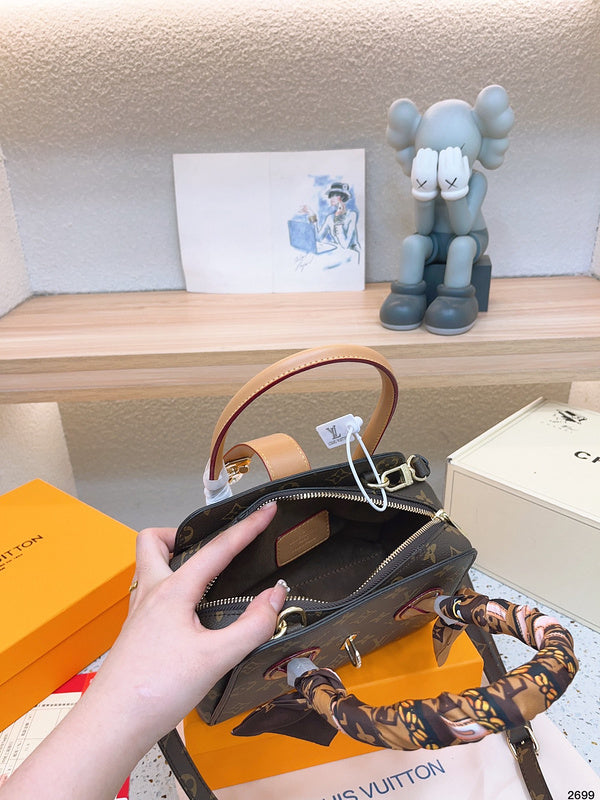 Franco Shops - Louis Vuittons  - 14904