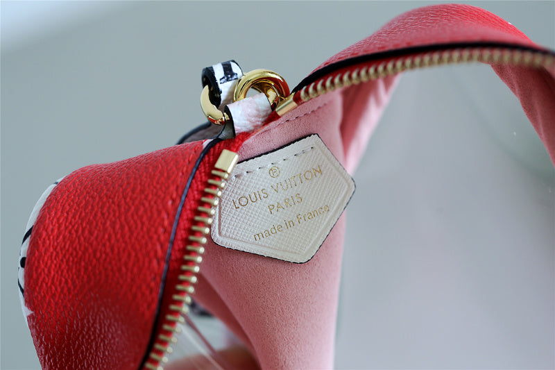 Franco Shops - Louis Vuittons  - 9393