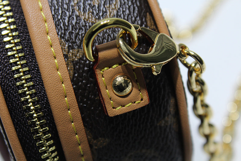 Franco Shops - Louis Vuittons  - 9396
