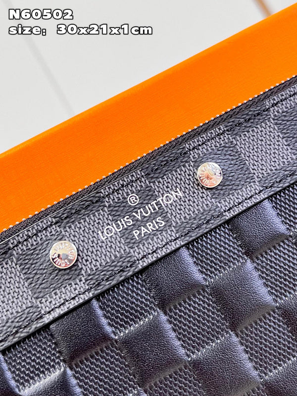 Franco Shops - Louis Vuittons  - 15375