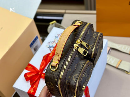 Franco Shops - Louis Vuittons  - 15012