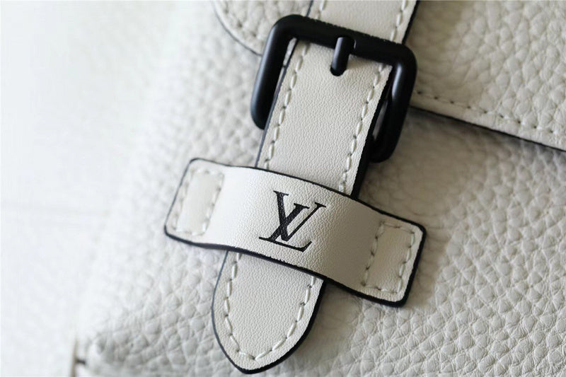 Franco Shops - Louis Vuittons  - 9653