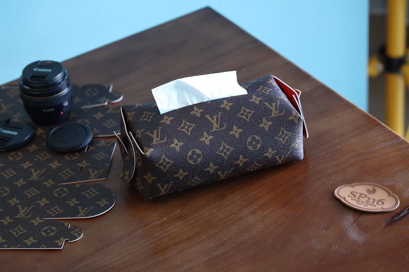 Franco Shops - Louis Vuittons  - 9261