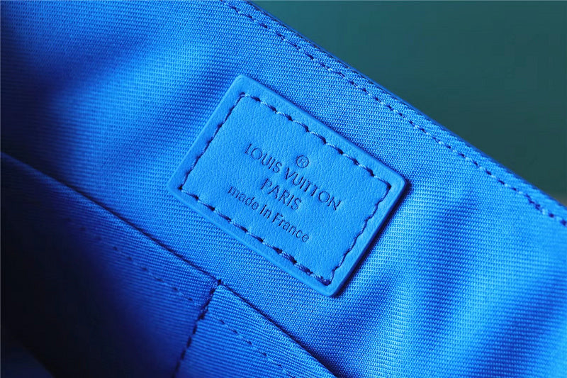 Franco Shops - Louis Vuittons  - 9927