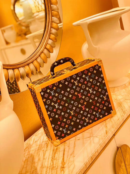 Franco Shops - Louis Vuittons  - 9518