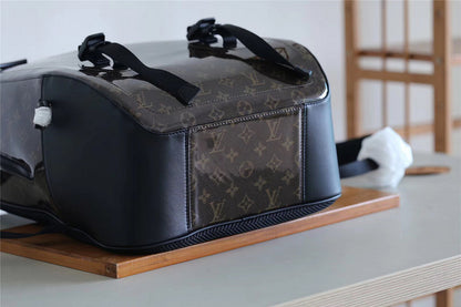 Franco Shops - Louis Vuittons  - 9770