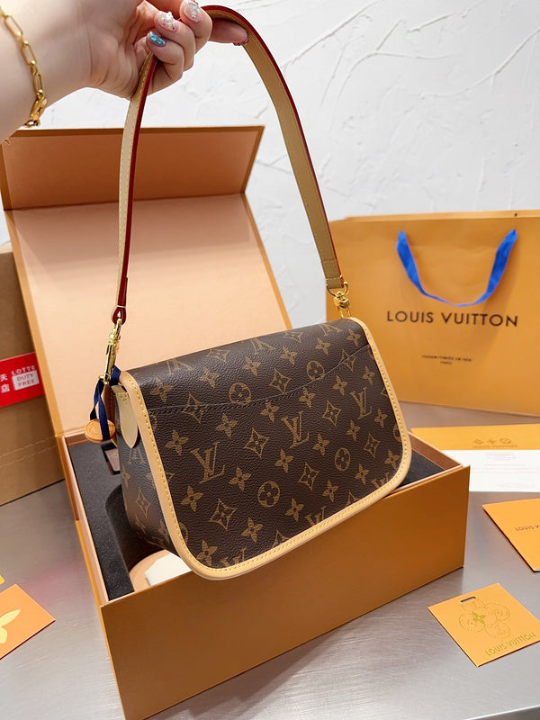 Franco Shops - Louis Vuittons  - 15020