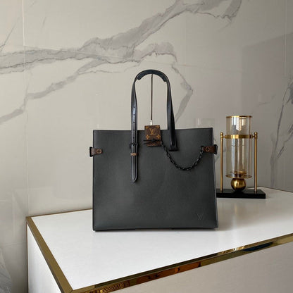 Franco Shops - Louis Vuittons  - 15551