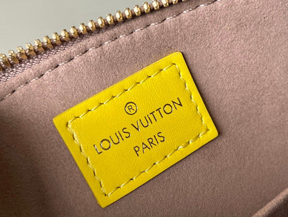 Franco Shops - Louis Vuittons  - 15691