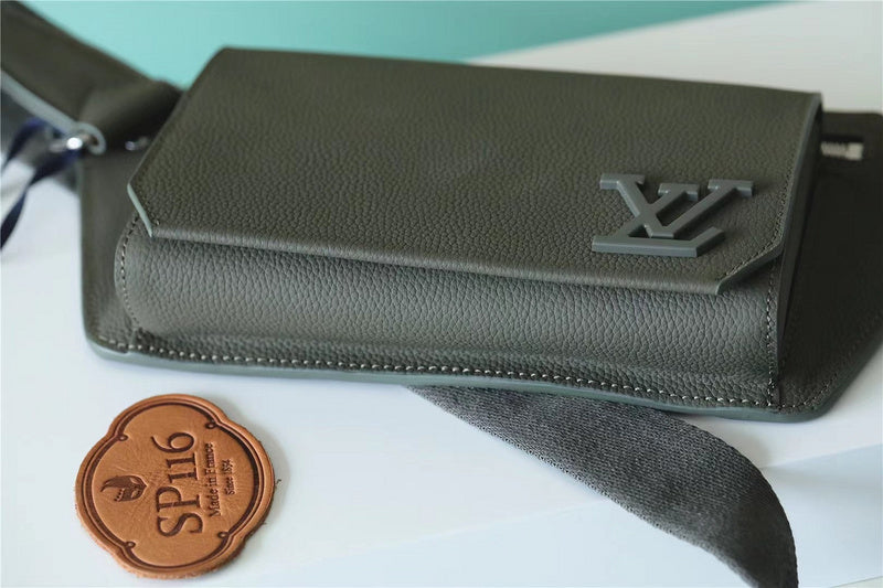Franco Shops - Louis Vuittons  - 9986
