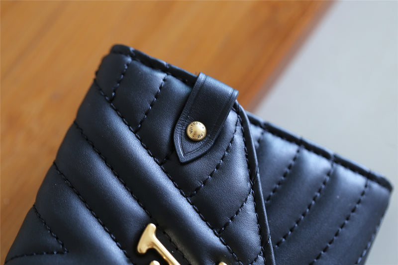 Franco Shops - Louis Vuittons  - 9359