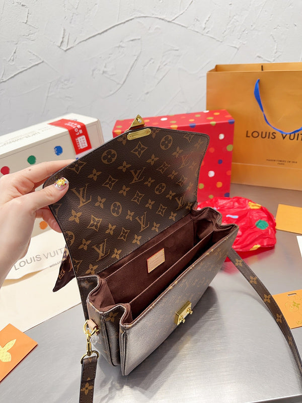 Franco Shops - Louis Vuittons  - 15059