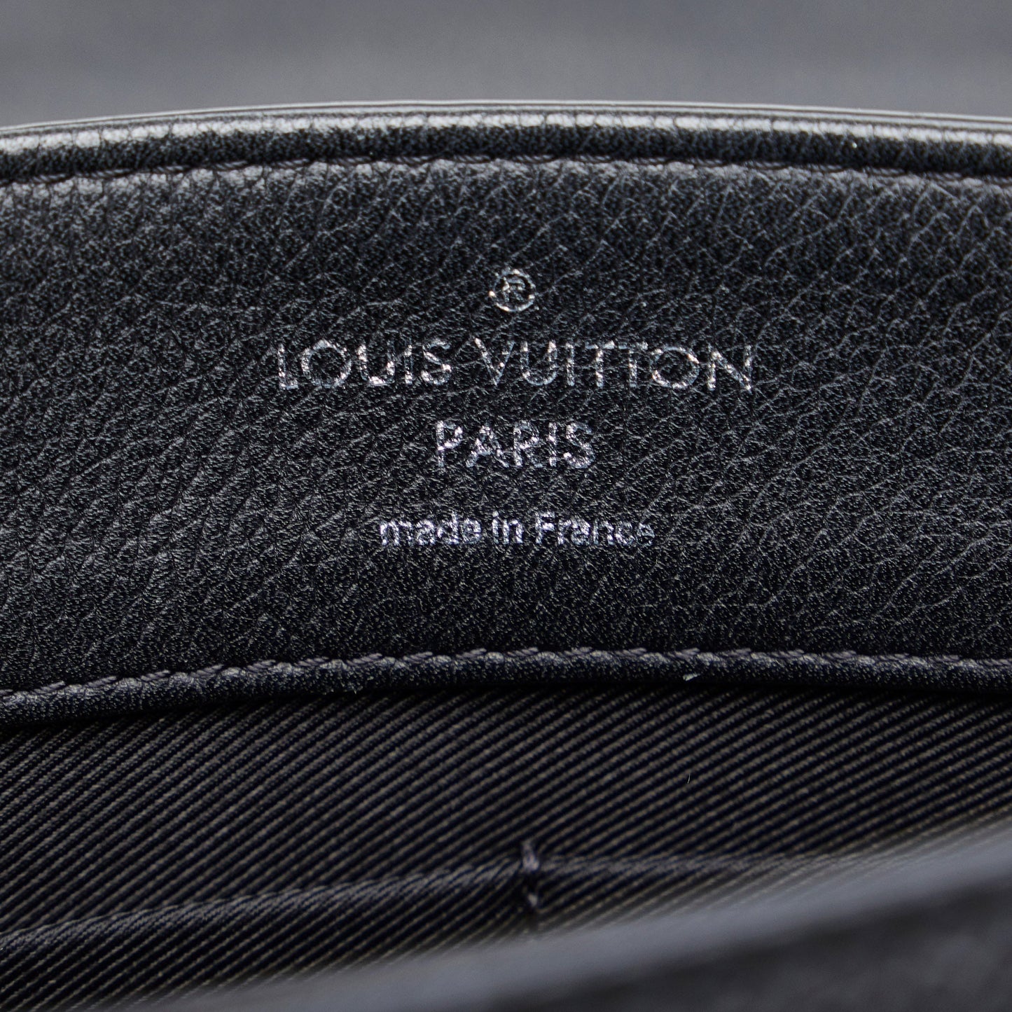LOUIS VUITTON Lockme II Satchel