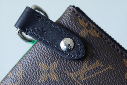 Franco Shops - Louis Vuittons  - 10043