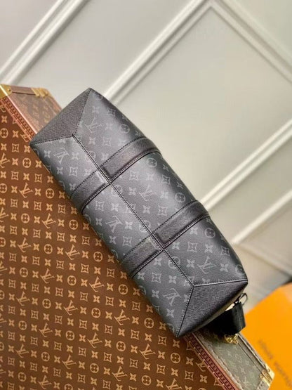 Franco Shops - Louis Vuittons  - 15602