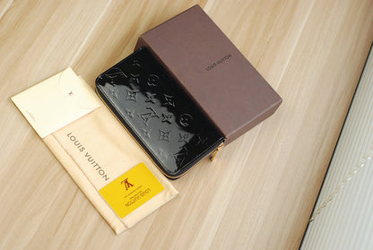 Franco Shops - Louis Vuittons  - 9408