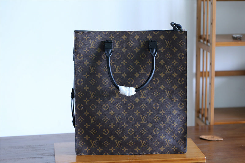 Franco Shops - Louis Vuittons  - 9846