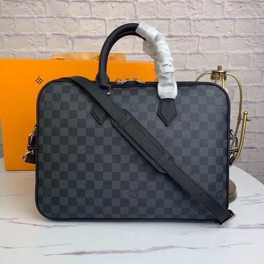 Franco Shops - Louis Vuittons  - 15571